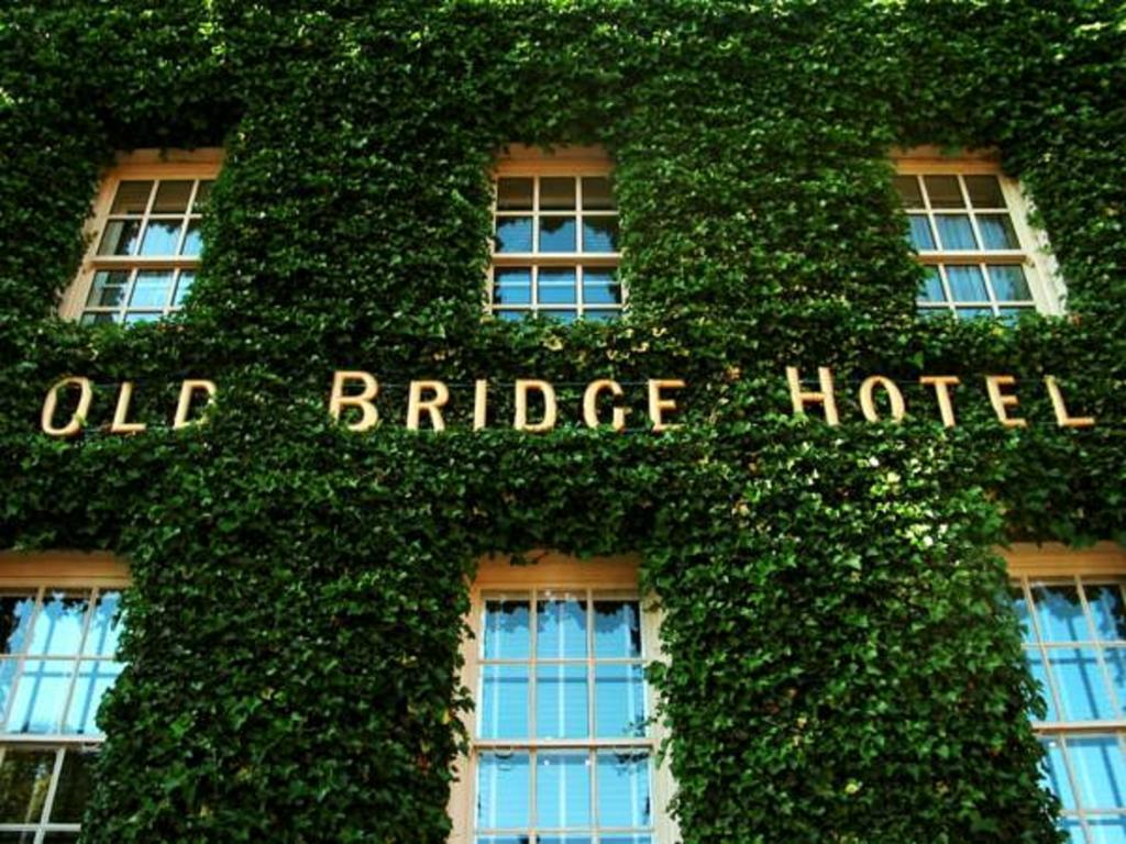 The Old Bridge Hotel Huntingdon Exterior foto